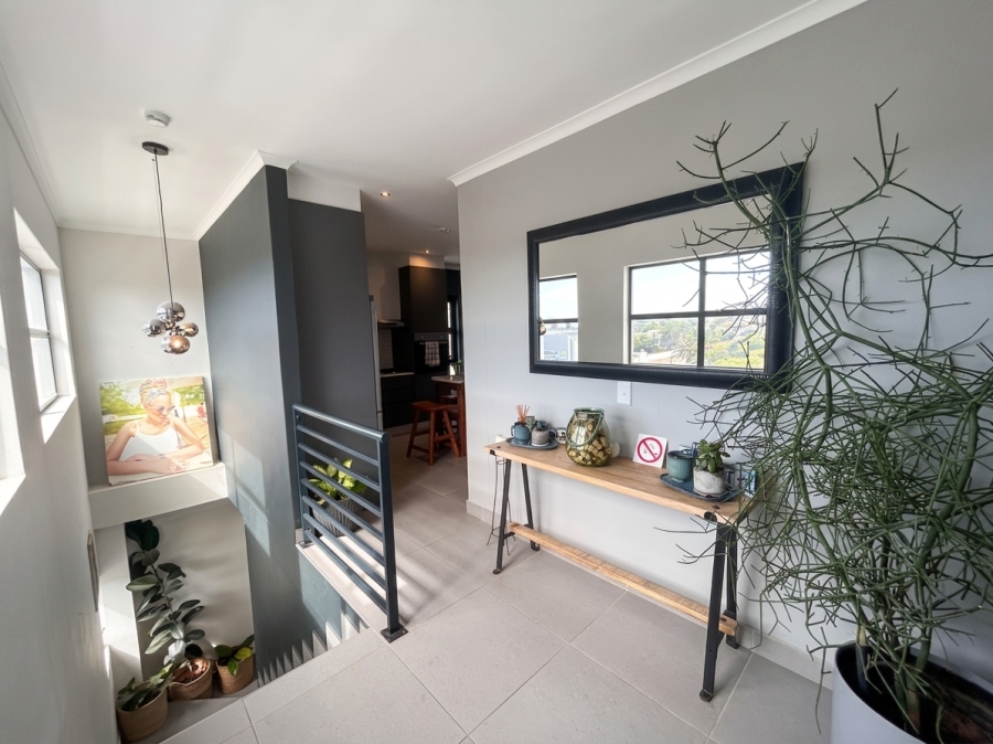 2 Bedroom Property for Sale in Table View Western Cape